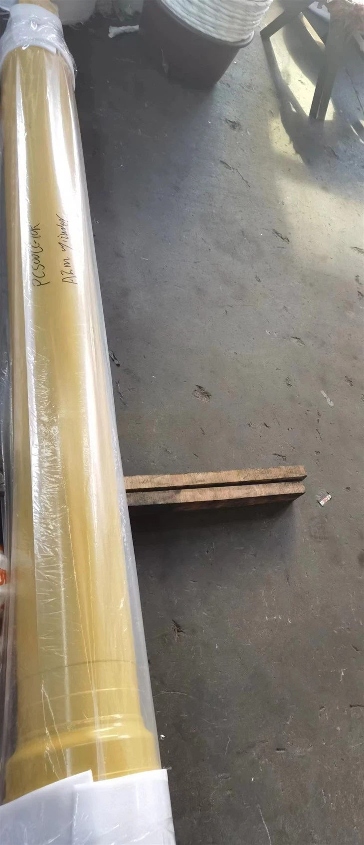 pc500lc -10 r arm cylinder assy